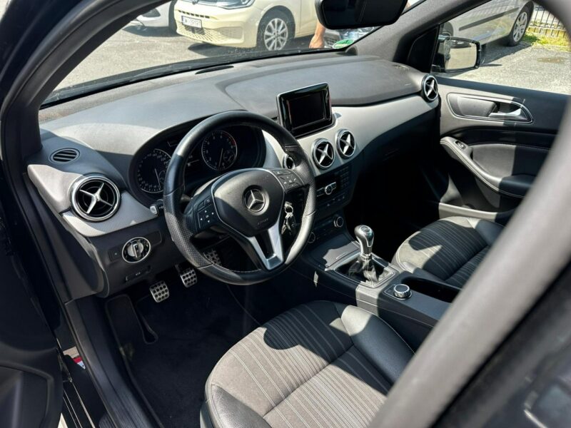 Mercedes B 180 Mercedes B-Klasa 1.6-122KM Bogate wyposażenie 127tkm 2013r W246 (2011-)