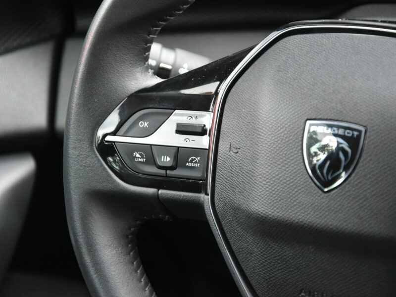 Peugeot 308 1.2PureTech 110KM MANUAL 2022r. Virtual fullLED NAVi 52tkm Rezerwacja P5 (2021-)