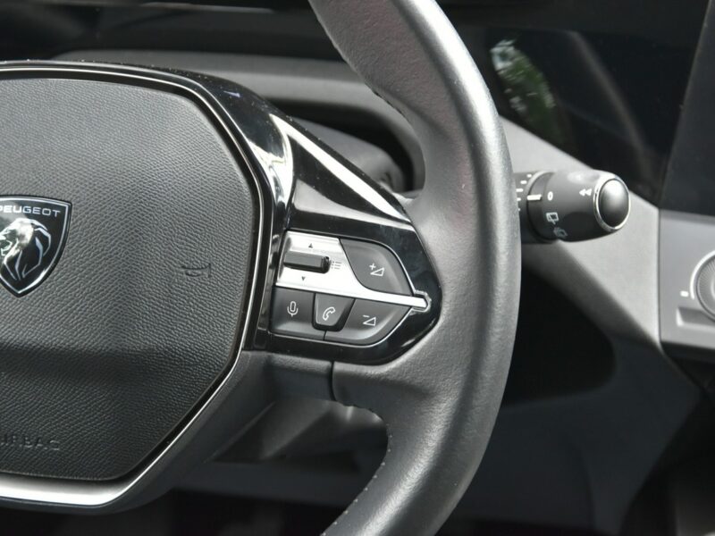 Peugeot 308 1.2PureTech 110KM MANUAL 2022r. Virtual fullLED NAVi 52tkm Rezerwacja P5 (2021-)