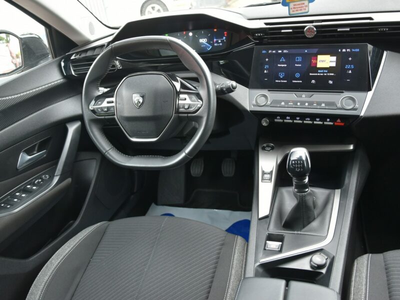 Peugeot 308 1.2PureTech 110KM MANUAL 2022r. Virtual fullLED NAVi 52tkm Rezerwacja P5 (2021-)
