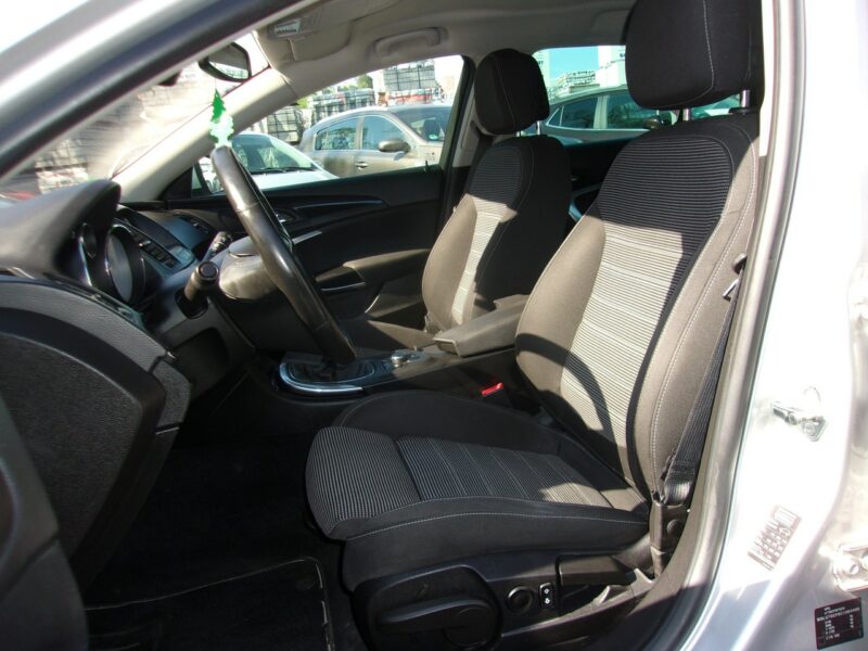 Opel Insignia Klimatronic 2-stref, Ele. bagażnik, Podgrz. fotele + kierownica, PDC A (2008-2017)