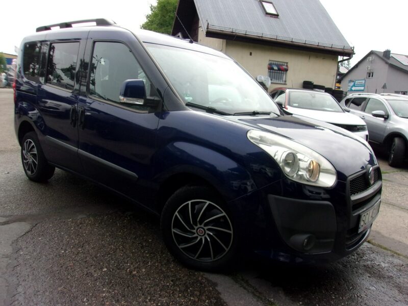 Fiat Doblo Klimatronic, Ele szyby 4x, Ele lusterka, Podgrz. fotele Hak holowniczy II (2009-)