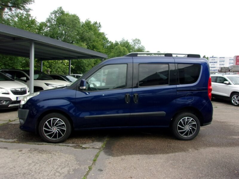 Fiat Doblo Klimatronic, Ele szyby 4x, Ele lusterka, Podgrz. fotele Hak holowniczy II (2009-)