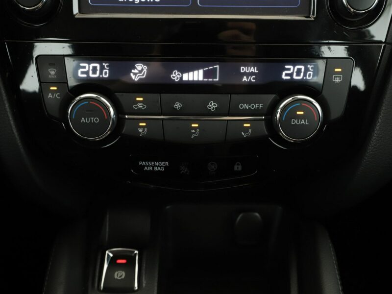 Nissan Qashqai automat navi klima auto grzane fotele kamera i czujniki parkowania II (2013-2021)