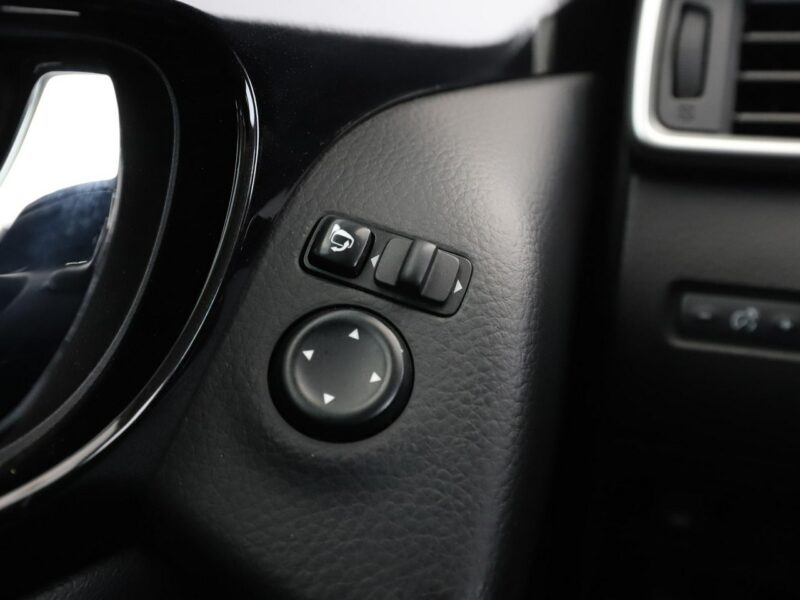 Nissan Qashqai automat navi klima auto grzane fotele kamera i czujniki parkowania II (2013-2021)