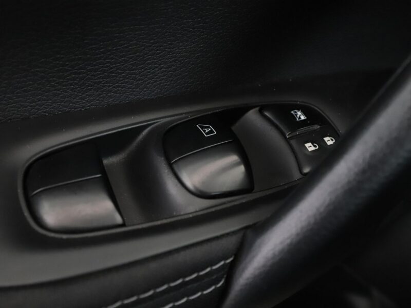 Nissan Qashqai automat navi klima auto grzane fotele kamera i czujniki parkowania II (2013-2021)