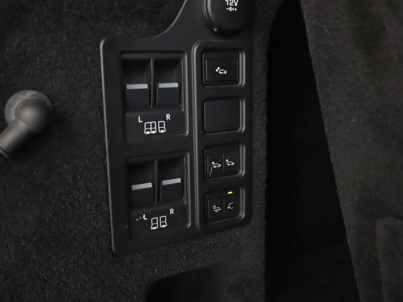 Land Rover Discovery FV23 AWD Landmark Edt 7os. Virtual ACC Navi Grzana Skóra Meridian LED V (2017-)