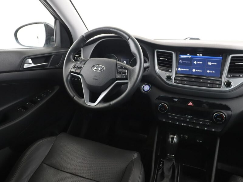 Hyundai Tucson 4x4 automat full LED skóra panorama navi klima auto gzrane fotele i ki III (2015-2020)