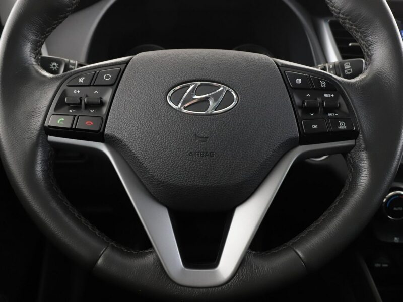 Hyundai Tucson 4x4 automat full LED skóra panorama navi klima auto gzrane fotele i ki III (2015-2020)