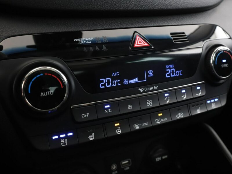 Hyundai Tucson 4x4 automat full LED skóra panorama navi klima auto gzrane fotele i ki III (2015-2020)