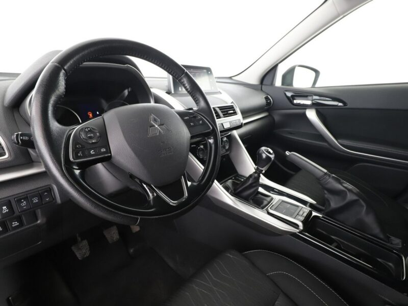 Mitsubishi Eclipse Cross klima auto grzane fotele i kanapa kamera i czujniki parkowania VI (2018-)