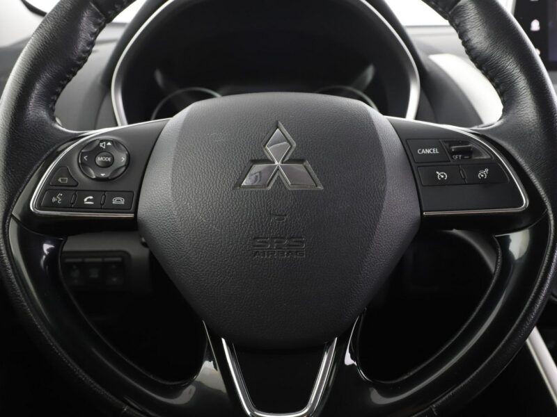 Mitsubishi Eclipse Cross klima auto grzane fotele i kanapa kamera i czujniki parkowania VI (2018-)