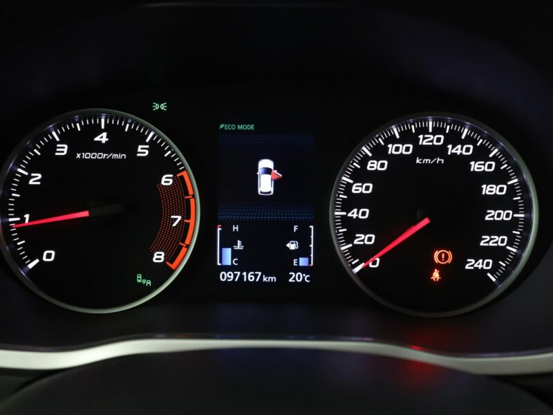 Mitsubishi Eclipse Cross klima auto grzane fotele i kanapa kamera i czujniki parkowania VI (2018-)