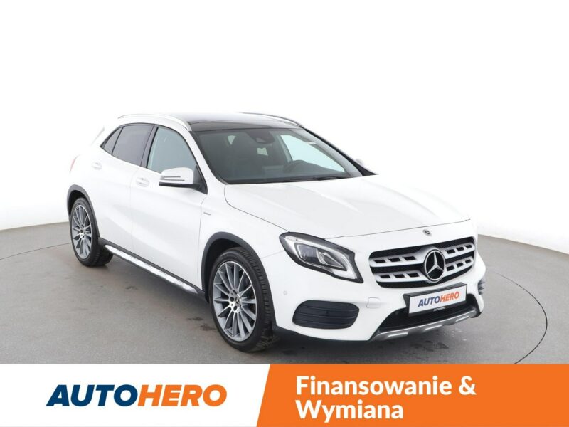 Mercedes GLA 180 Urban AMG Automat Panorama Nawigacja Tempomat Grzana Skóra Kamera LED