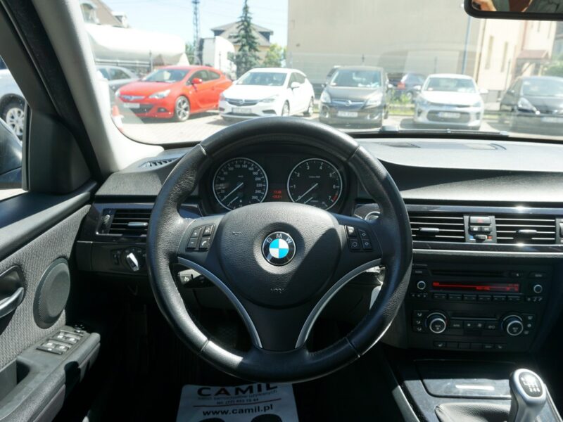 BMW 318 zarejestrowany, ubezpieczony E90 (2005-2012)
