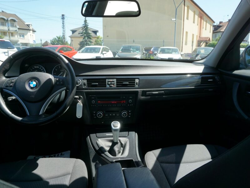 BMW 318 zarejestrowany, ubezpieczony E90 (2005-2012)