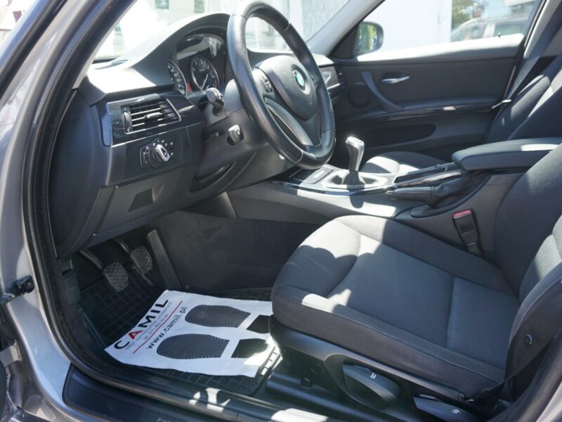 BMW 318 zarejestrowany, ubezpieczony E90 (2005-2012)