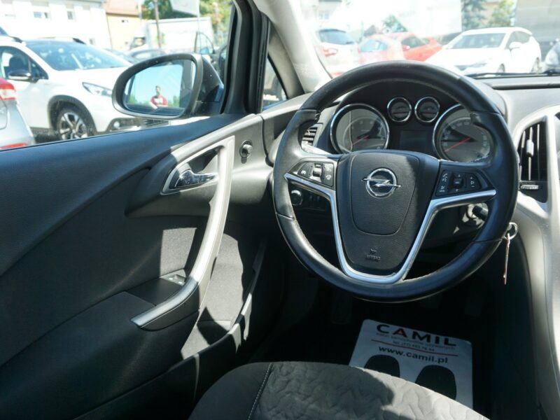 Opel Astra zarejestrowany, ubezpieczony J (2009-2019)
