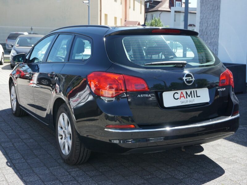 Opel Astra zarejestrowany, ubezpieczony J (2009-2019)