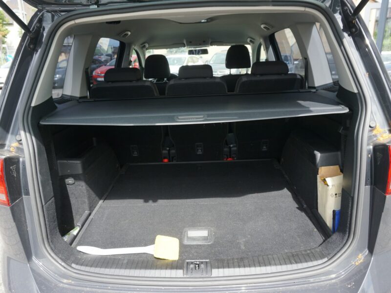 Volkswagen Touran polski salon III (2015-)