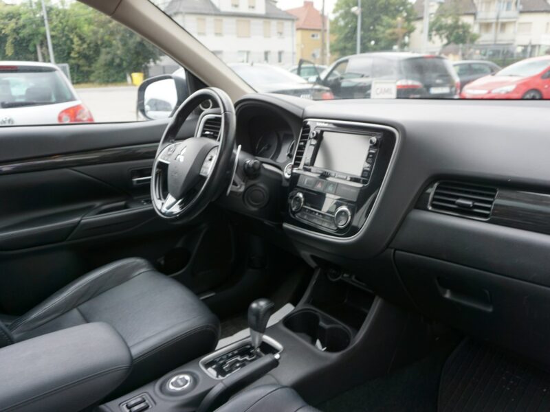 Mitsubishi Outlander polski salon, I właściciel III (2012-)