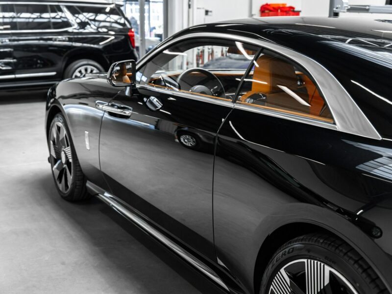Rolls-Royce Spectre Bezwypadkowy. Launch Package. Bespoke. Black Diamond. Gwarancja.