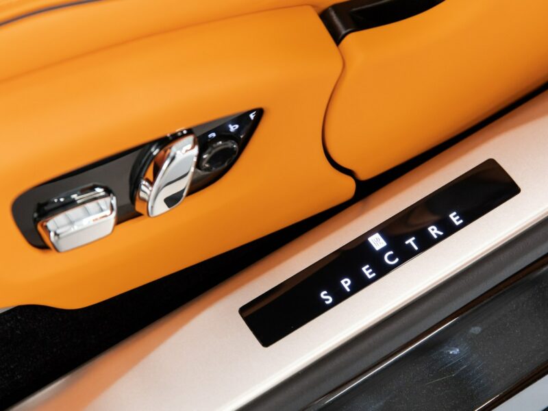 Rolls-Royce Spectre Bezwypadkowy. Launch Package. Bespoke. Black Diamond. Gwarancja.