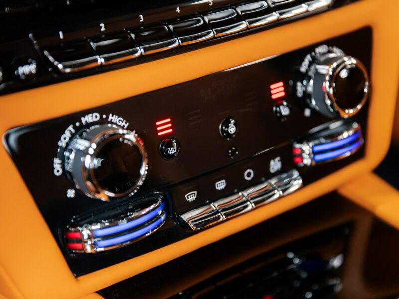 Rolls-Royce Spectre Bezwypadkowy. Launch Package. Bespoke. Black Diamond. Gwarancja.