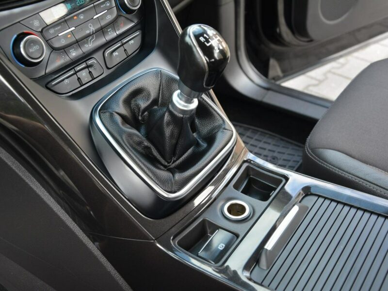 Ford Kuga Titanium 4WD Ledy Bi-xenon Skóry Navi Kamera Park Assist el.klapa II (2012-)