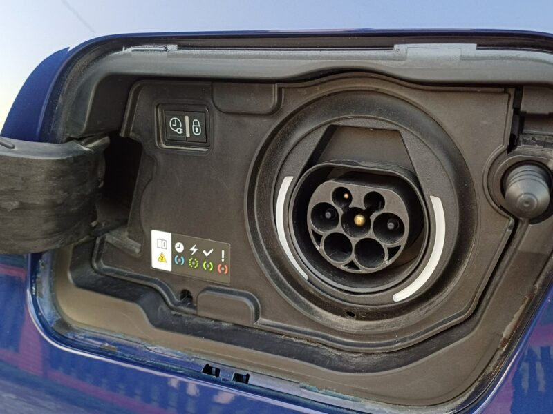 Peugeot 3008 1.6 Plug-in Hybrid wersja GT-Line Pełne wyposażenie II (2016-)