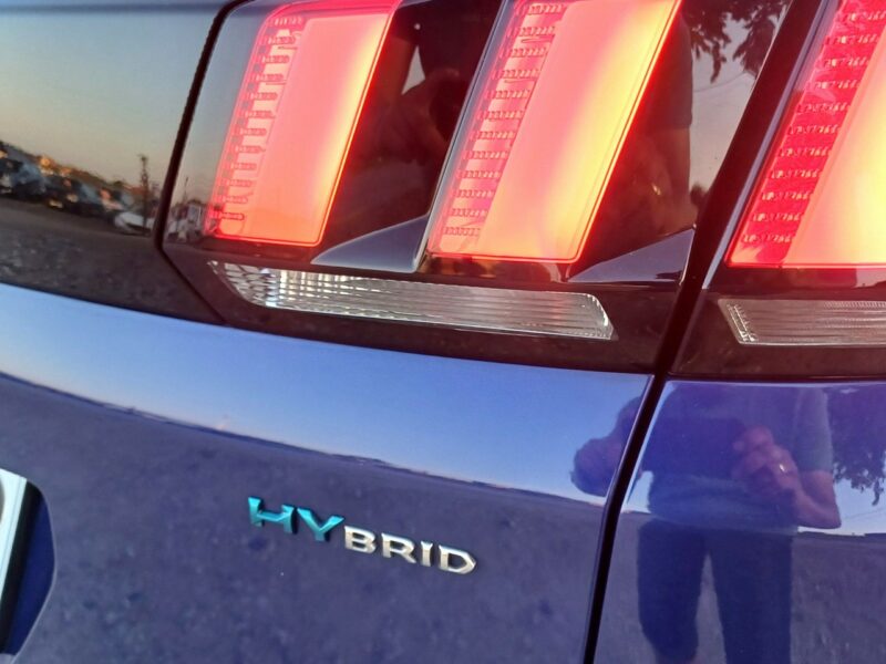 Peugeot 3008 1.6 Plug-in Hybrid wersja GT-Line Pełne wyposażenie II (2016-)