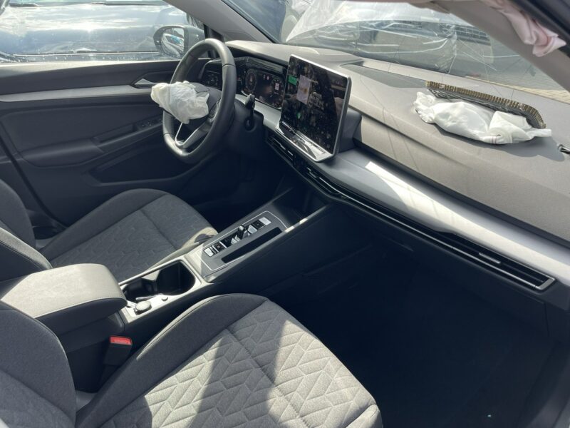 Volkswagen Golf Podgrzewanie Kamera Virtual cockpit Hak VIII (2020-)