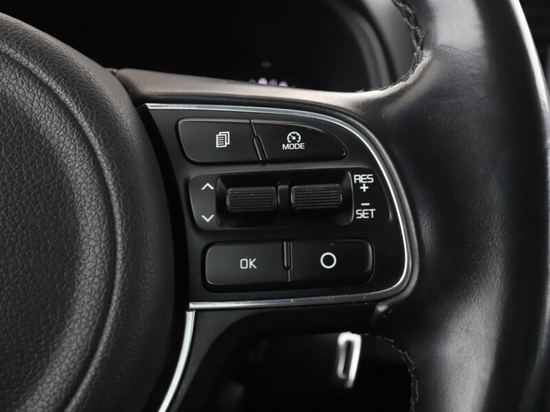 Kia Sportage navi klima auto kamera i czujniki parkowania hak IV (2016-2021)