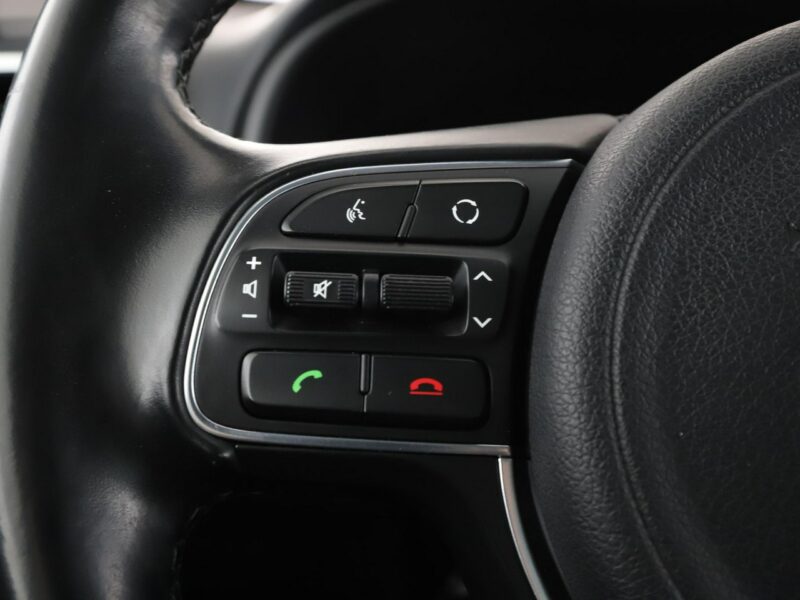 Kia Sportage navi klima auto kamera i czujniki parkowania hak IV (2016-2021)