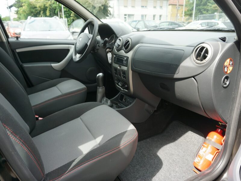 Dacia Duster zarejestrowany, ubezpieczony I (2009-2017)