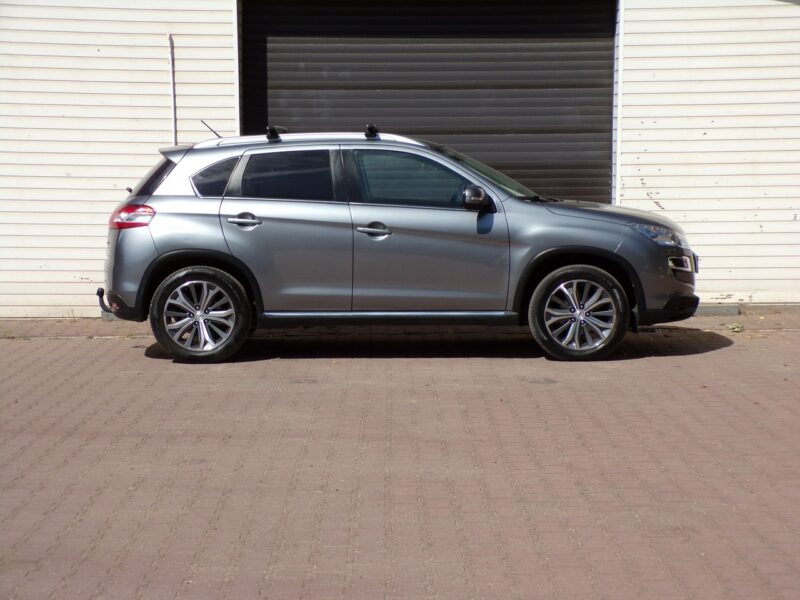 Peugeot 4008 Xenon /4X4 /Skóry /Led /Navi /1,6 /114KM /2013