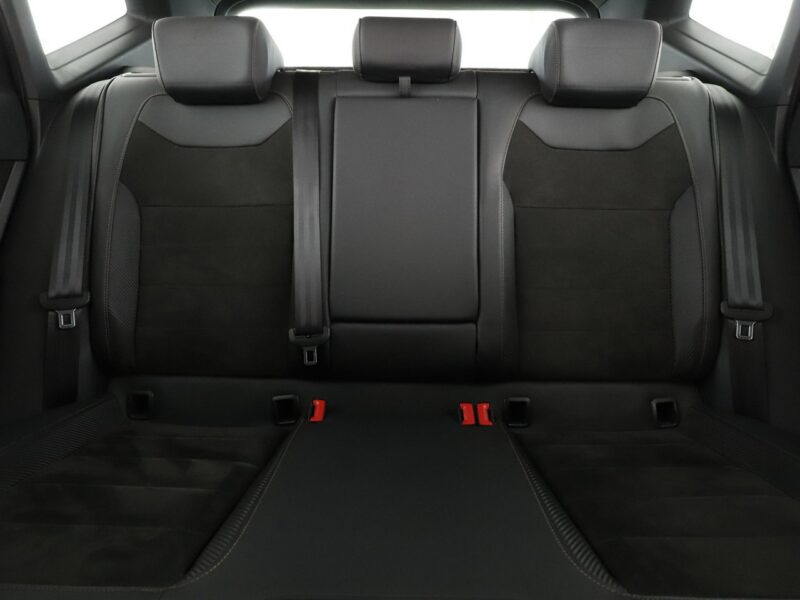 Cupra Ateca 4x4 DSG full LED virtual cocpit skóra/alcantara navi grzane fotele