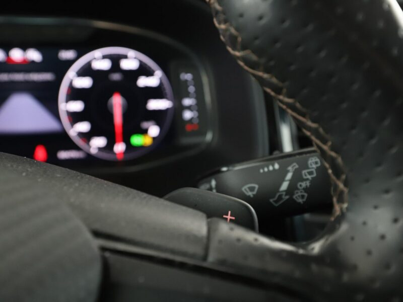 Cupra Ateca 4x4 DSG full LED virtual cocpit skóra/alcantara navi grzane fotele