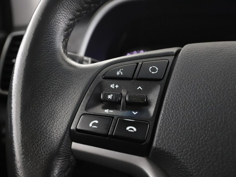 Hyundai Tucson 1.6 Advantage Klima Navi Tempomat Grzana Kierownica Fotele Kamera LED III (2015-2020)