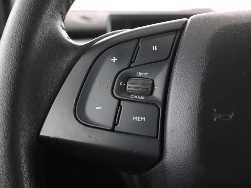 Citroen C4 Cactus panorama navi PDC tempomat Bluetooth I (2014-)