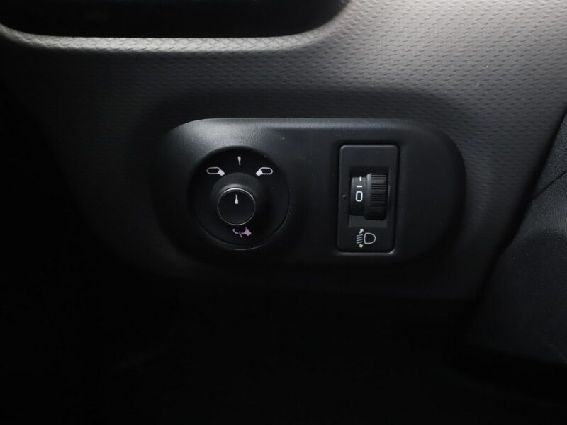 Citroen C4 Cactus panorama navi PDC tempomat Bluetooth I (2014-)