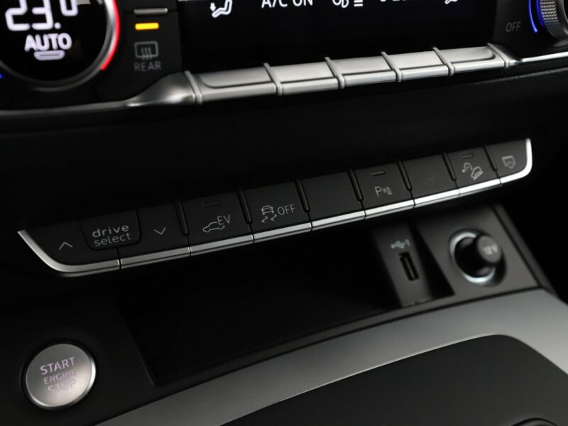 Audi Q5 FV23% S-Line PHEV 50TFSIe quattro S-Tronic virtual grzane fotele PDC-k FY (2017-)