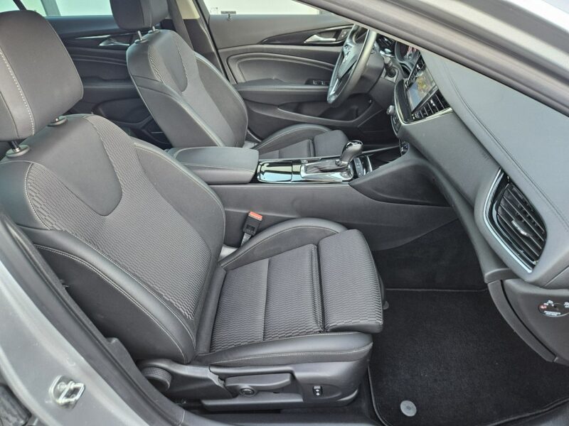 Opel Insignia 2.0 CDTI 170KM automat LED skóry BEZWYPADEK bdb wyposażenie ZADBANY B (2017-)