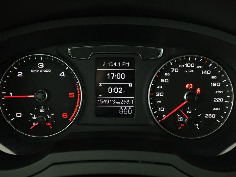 Audi Q3 4x4 xenon navi klima grzane fotele czujniki parkowania I (2011-2018)