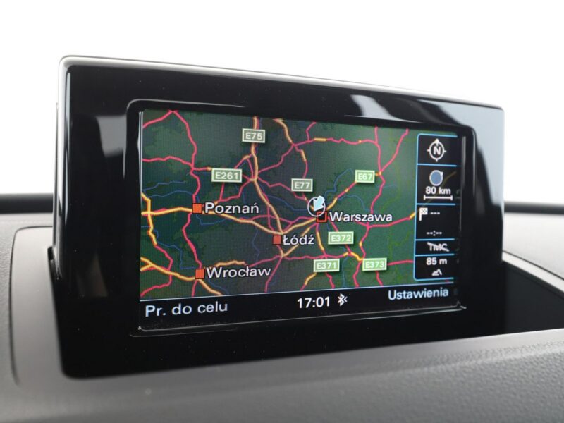 Audi Q3 4x4 xenon navi klima grzane fotele czujniki parkowania I (2011-2018)