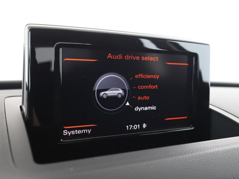 Audi Q3 4x4 xenon navi klima grzane fotele czujniki parkowania I (2011-2018)