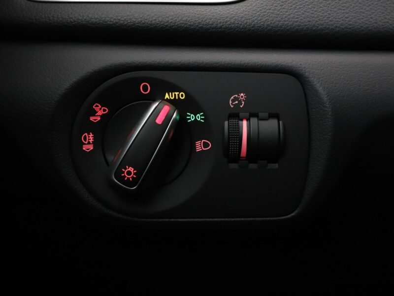 Audi Q3 4x4 xenon navi klima grzane fotele czujniki parkowania I (2011-2018)