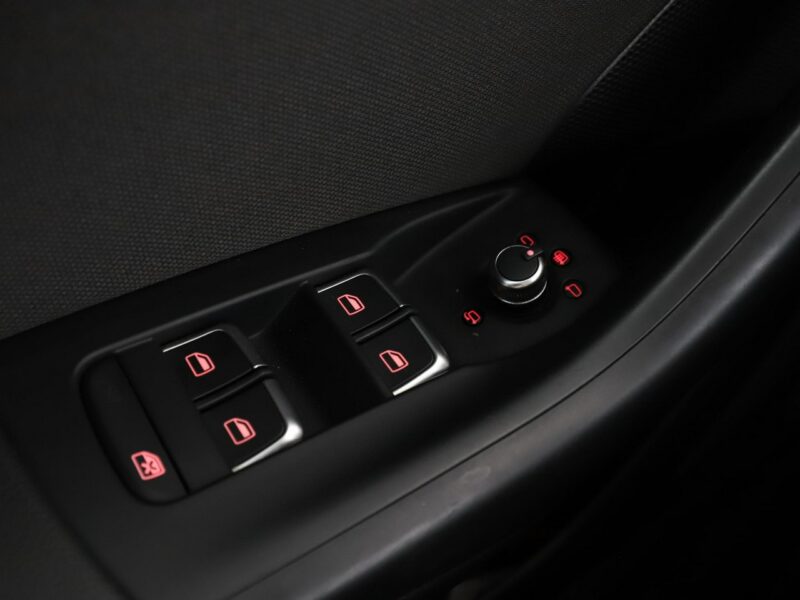 Audi Q3 4x4 xenon navi klima grzane fotele czujniki parkowania I (2011-2018)