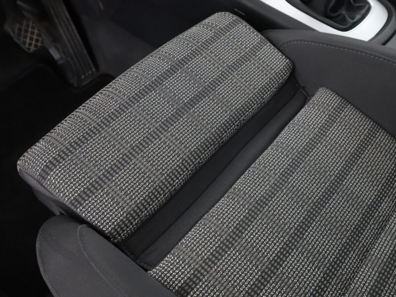 Audi Q3 4x4 xenon navi klima grzane fotele czujniki parkowania I (2011-2018)