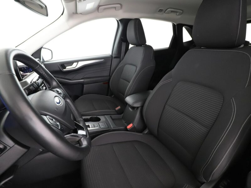 Ford Kuga 4x4 automat full LED navi klima auto kamera i czujniki parkowania III (2019-)